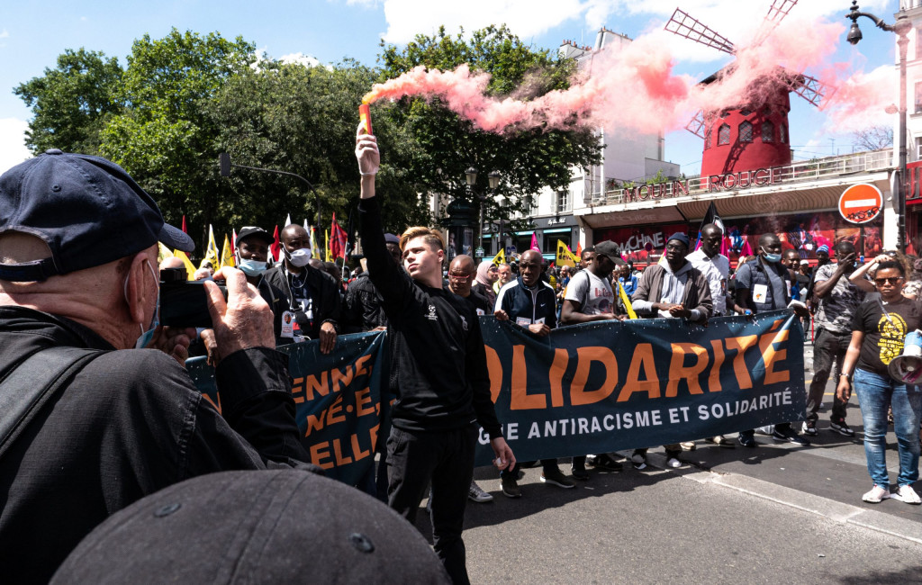MANIFESTATION POUR LES SANS PAPIERS A PARIS